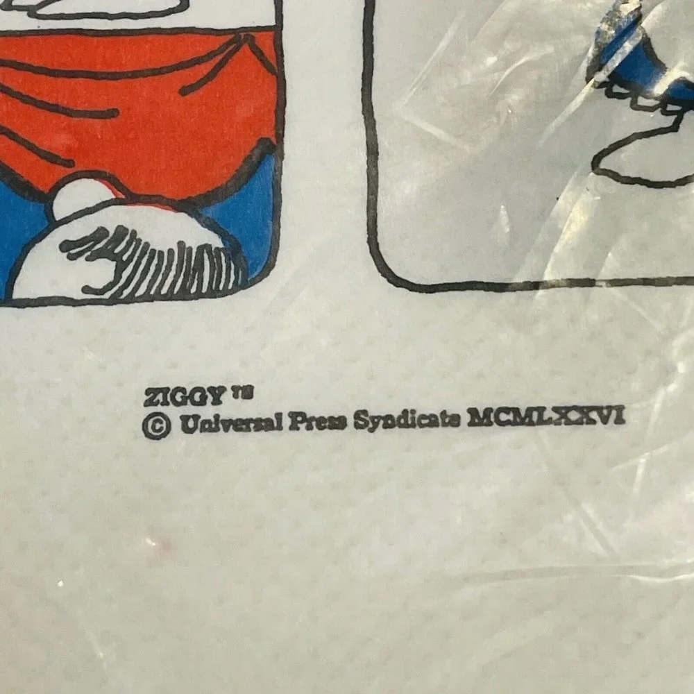Ziggy Graduation Vintage American Greetings Paper 96” Tablecloth 1976 Universal